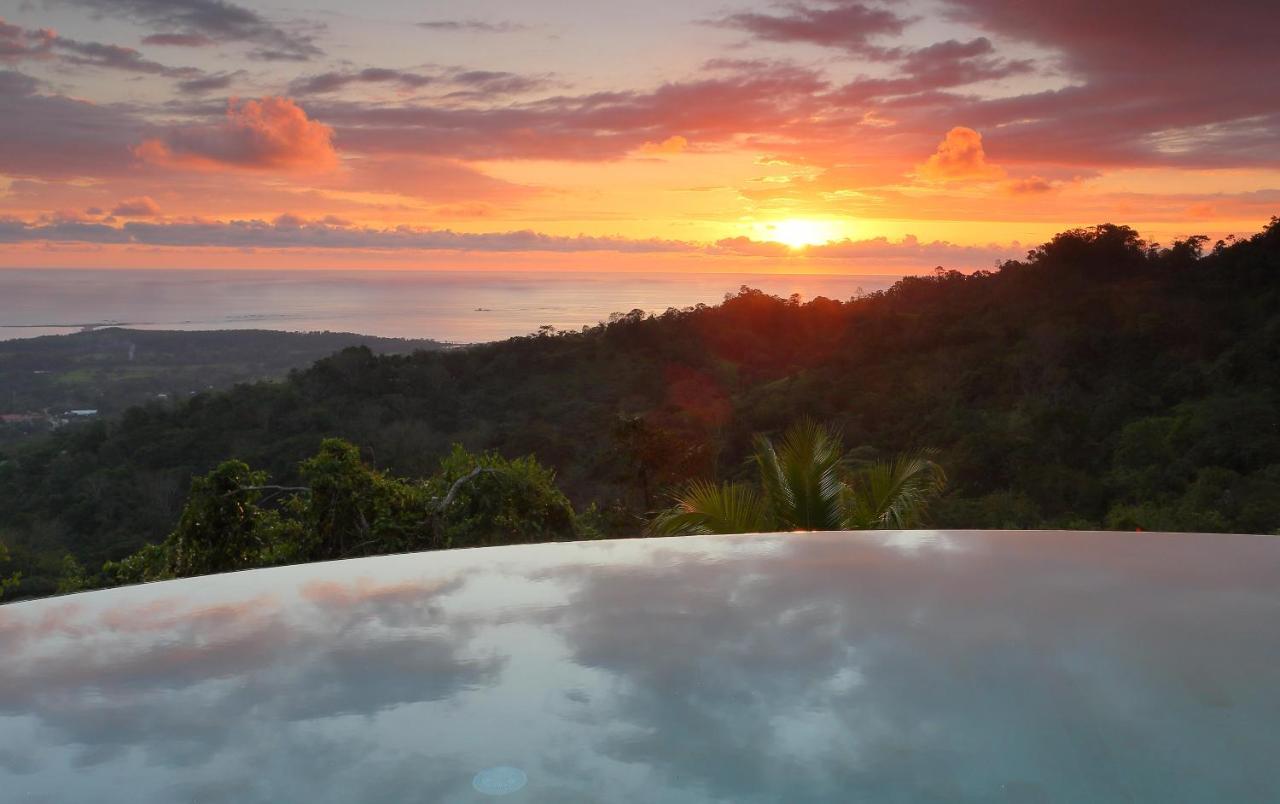 Golden Pineapple Villas-Adults Only Uvita Exterior photo